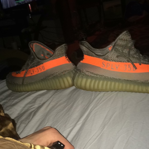 Yezzys - Picture 4 of 4